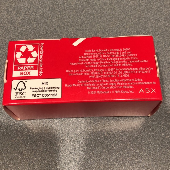 Happy Meal Box Crocs Toy - Picture 6 of 7